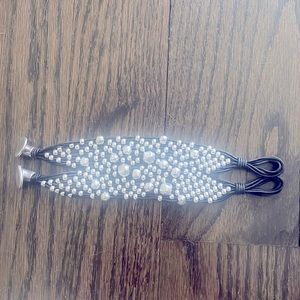 Uno de 50 silver bead & leather cuff